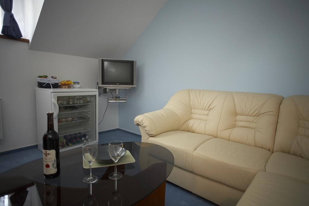 Pension Konopiste Benesov  Kamer foto