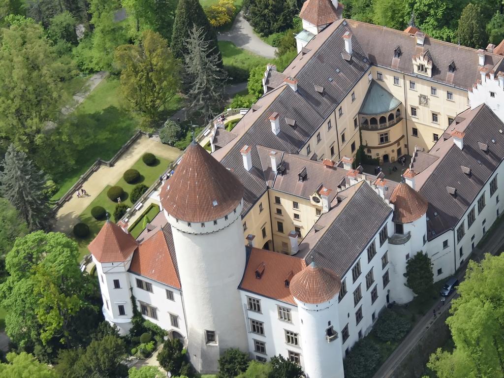 Pension Konopiste Benesov  Buitenkant foto